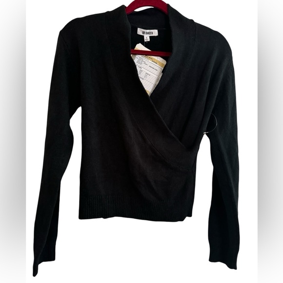 BB Dakota Black V-Neck long sleeve Sweater Small - Picture 2 of 9